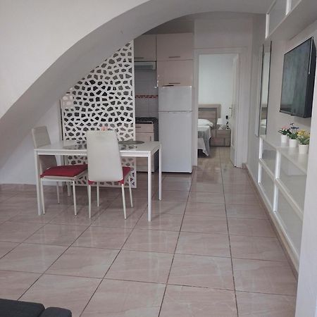 Apartamento Serrano Con Terraza Malaga Bagian luar foto